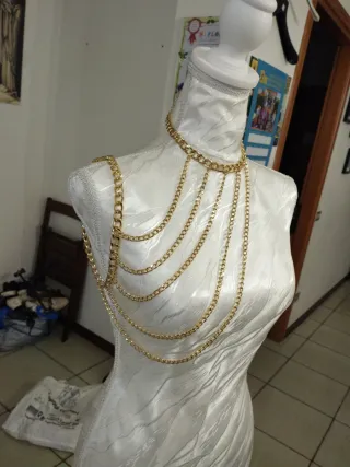 Gioiello per il corpo catena oro