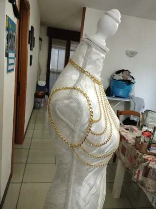 Gioiello per il corpo catena oro