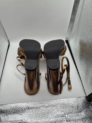 Sandalias de tacón bronce