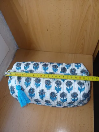 Neceser Estampado Flores Azul y Blanco