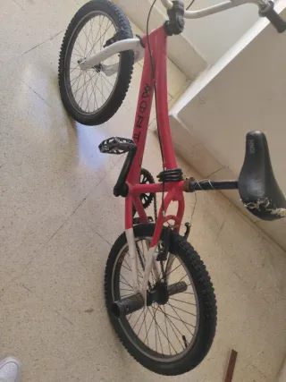 Bicicleta BMX Monty Roja
