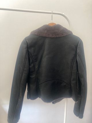 Chaqueta Biker efecto piel , de Mango,