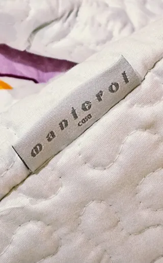 Colcha de cama Manterol.