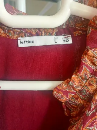 Vestido largo burdeos estampado paisley