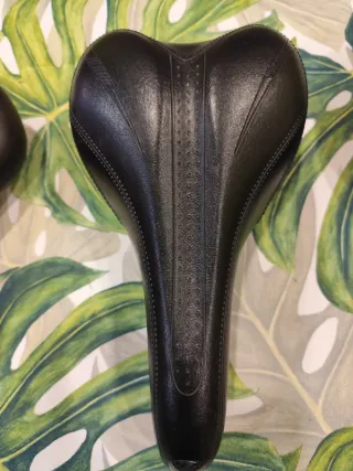 Sillínes de bicicleta varios