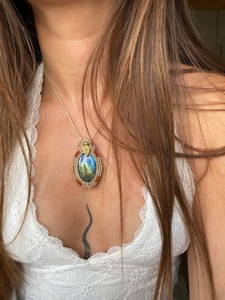 Collar Macramé Piedra Natural Azul y Dorado