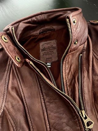 Cazadora cuero auténtico marrón Bershka Talla M