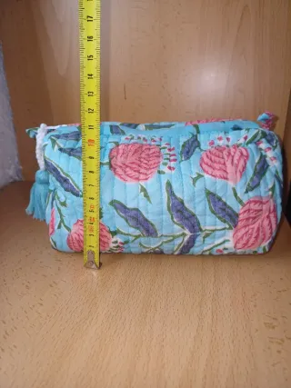 Neceser Estampado Flores Azul y Rosa