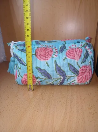 Neceser Estampado Flores Azul y Rosa