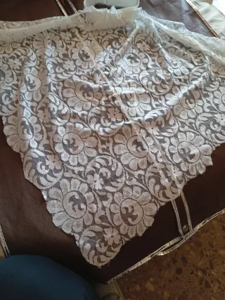 Mantilla fallera con turbante blanco elástico