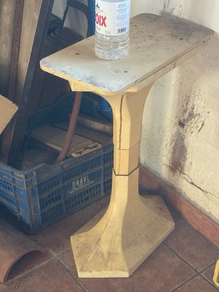 Jaula y pie para loro