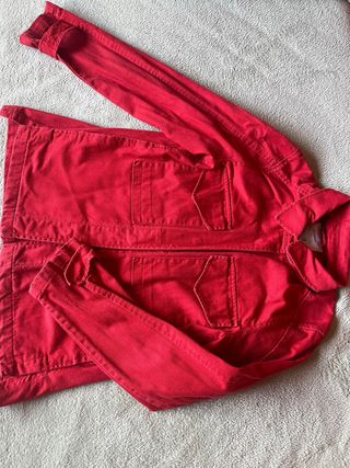 Chaqueta Roja Pull&Bear