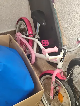 Bicicleta infantil rosa B'TWIN