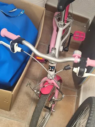 Bicicleta infantil rosa B'TWIN