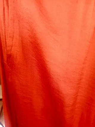 Pantalón ancho fluido satén terracota,