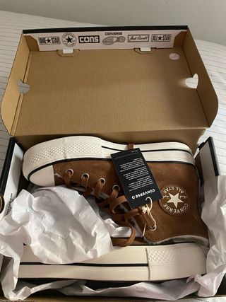 ZAPATILLAS CONVERSE DE MUJER NUEVAS A ESTRENAR.