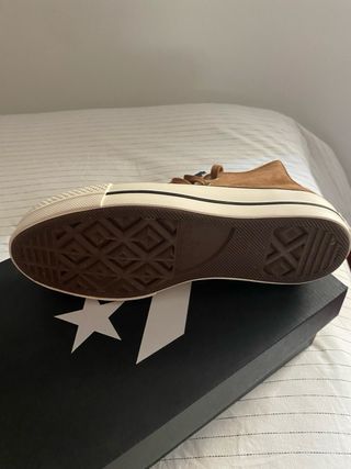 ZAPATILLAS CONVERSE DE MUJER NUEVAS A ESTRENAR.