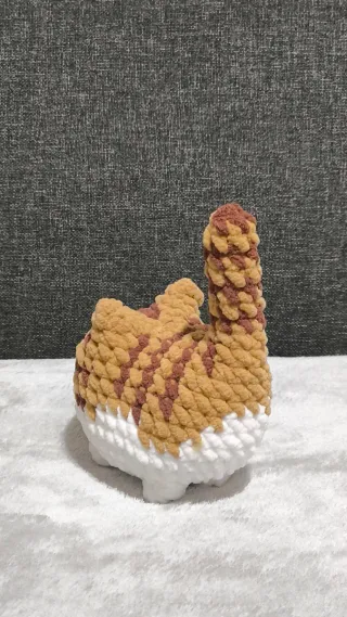 Peluche Gatto Amigurumi Bianco e Marrone