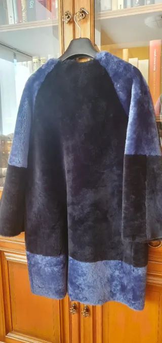 Abrigo 3/4 negro y azul