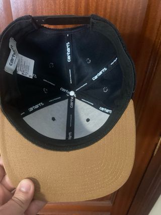 Boné Carhartt Bege e Preto