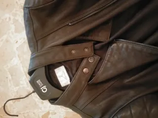Giubbotto in pelle M ottime condizioni.