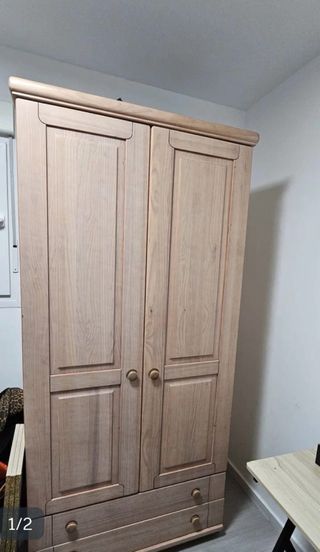 Armadio in legno massello