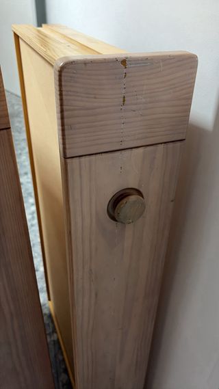 Armadio in legno massello