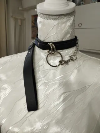 Choker donna con guinzaglio