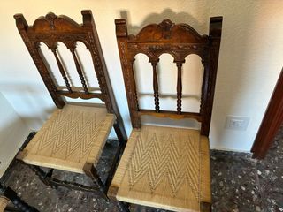 Silla de madera con asiento de anea