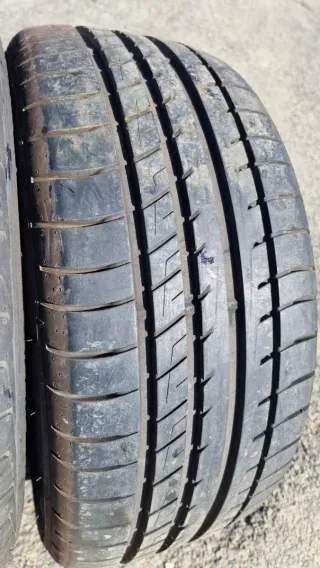 Neumáticos 225/55/16