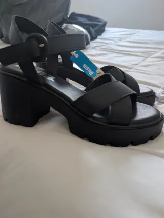 Sandalias Mustang Negras Talla 38