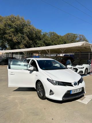 Toyota Auris 2015