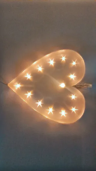 Corazón luminoso decorativo