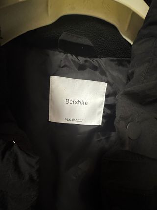 Chaleco acolchado Bershka negro