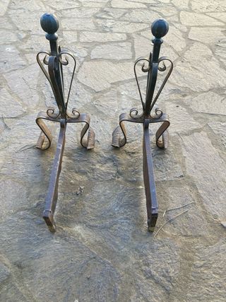 Alari per caminetto in ferro battuto
