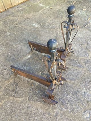 Alari per caminetto in ferro battuto