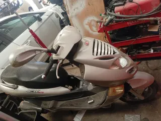 Ciclomotor 50 .Kymco Scooter Automático