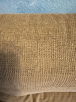 Sofá de 2 plazas tela camel