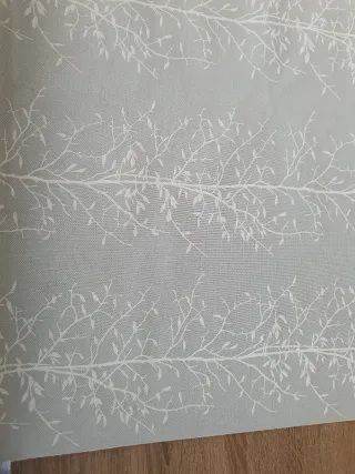 Estor enrollable translúcido ramas blancas