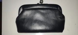 Monedero de piel antiguo