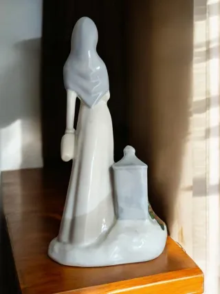 Figura Aguadora Tito Porcelana Años 70