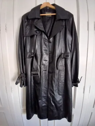 Gabardina Piel Auténtica Negra.