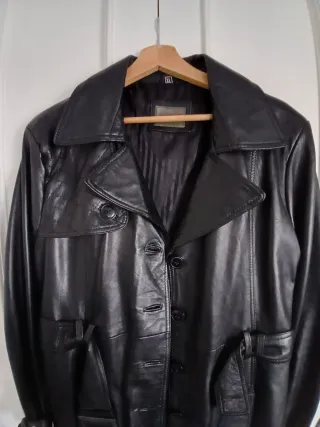 Gabardina Piel Auténtica Negra.