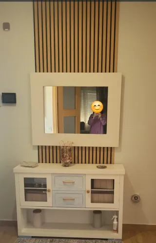 Mueble de entrada y espejo madera