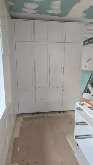 Manitas, pintura, carpintería, electricidad, fonta