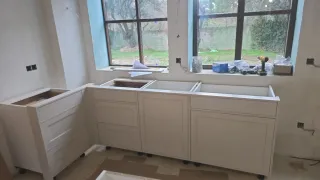 Manitas, pintura, carpintería, electricidad, fonta