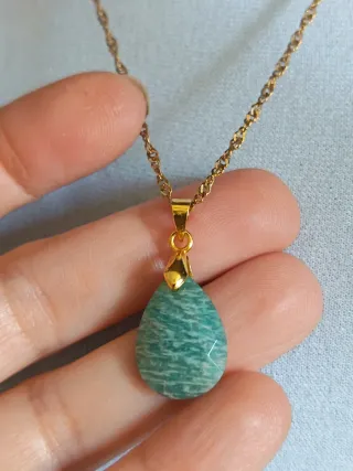 Collana acciaio dorato con pendente in amazzonite