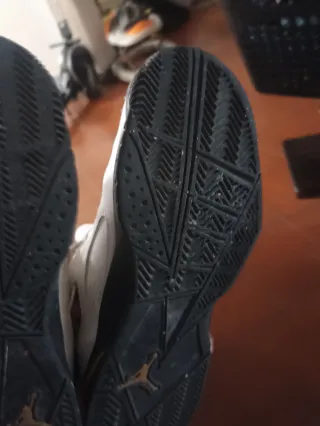 Scarpe Jordan Bianche e Oro