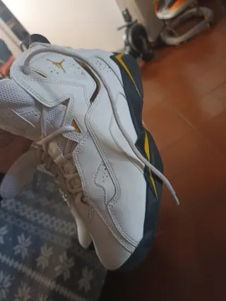 Scarpe Jordan Bianche e Oro