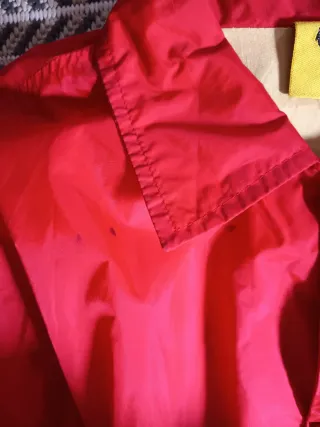 Chaqueta impermeable vintage de Ferrari,